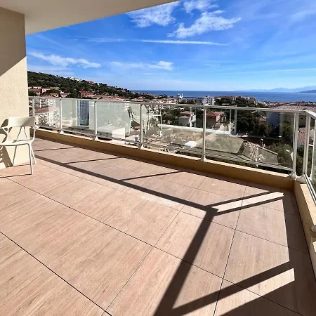 Apartment En Balagne Ile Rousse De T3 Vue *